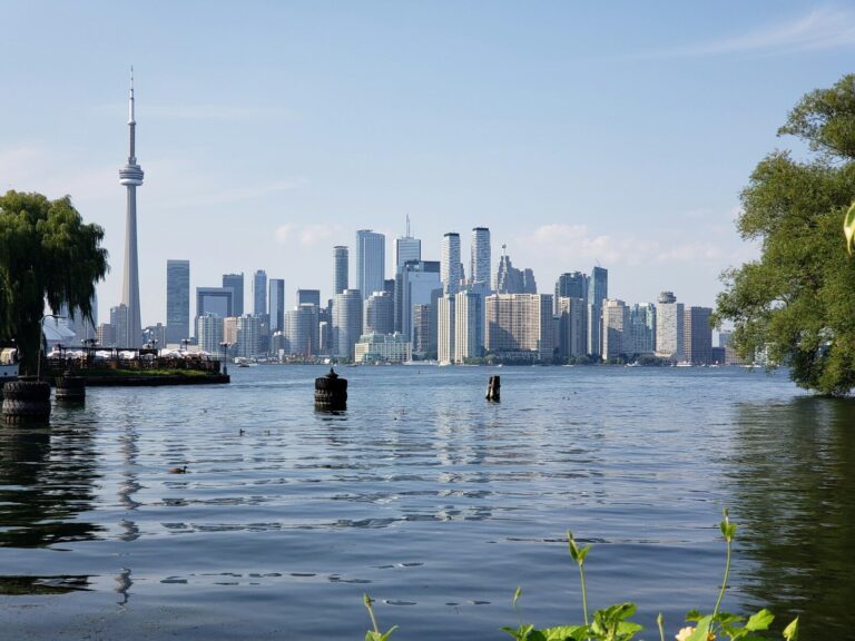 Canada Travel Guide